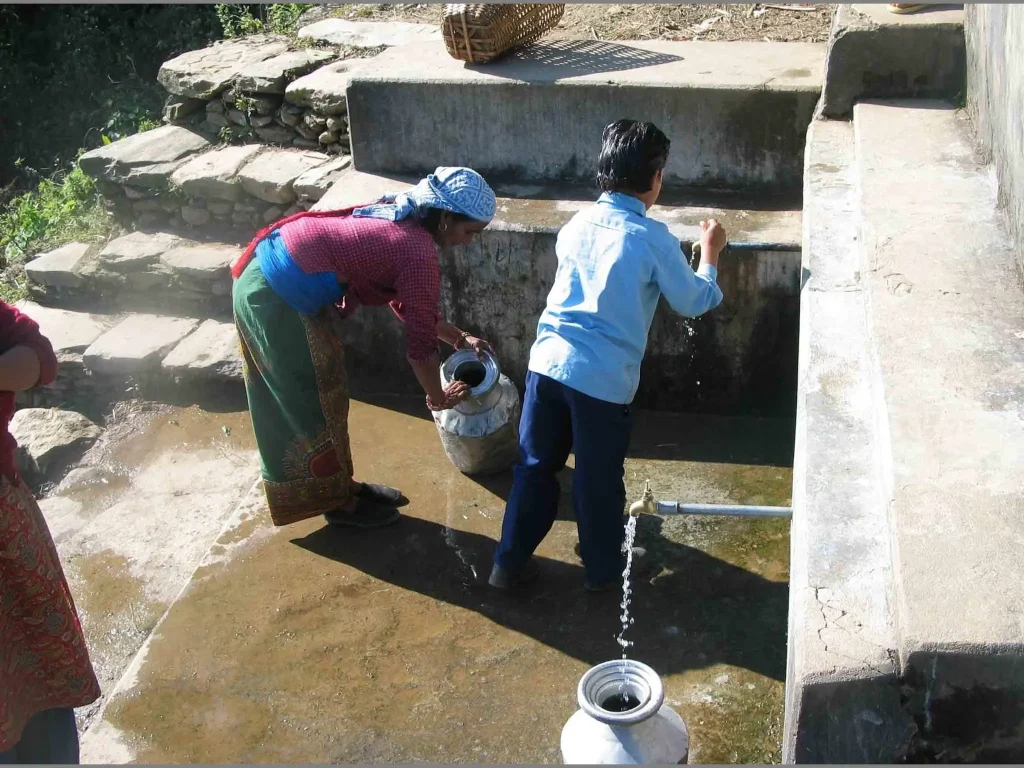 remplissage-eau-népal
